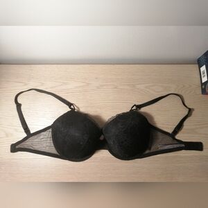 Victoria's Secret Black Lace Bra 32DDD(F)